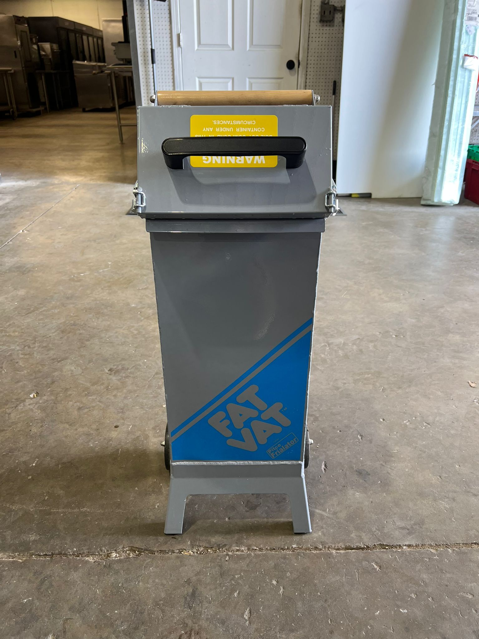 New Pitco 40lb Fat Vat Fryer Waste Oil Transport Container