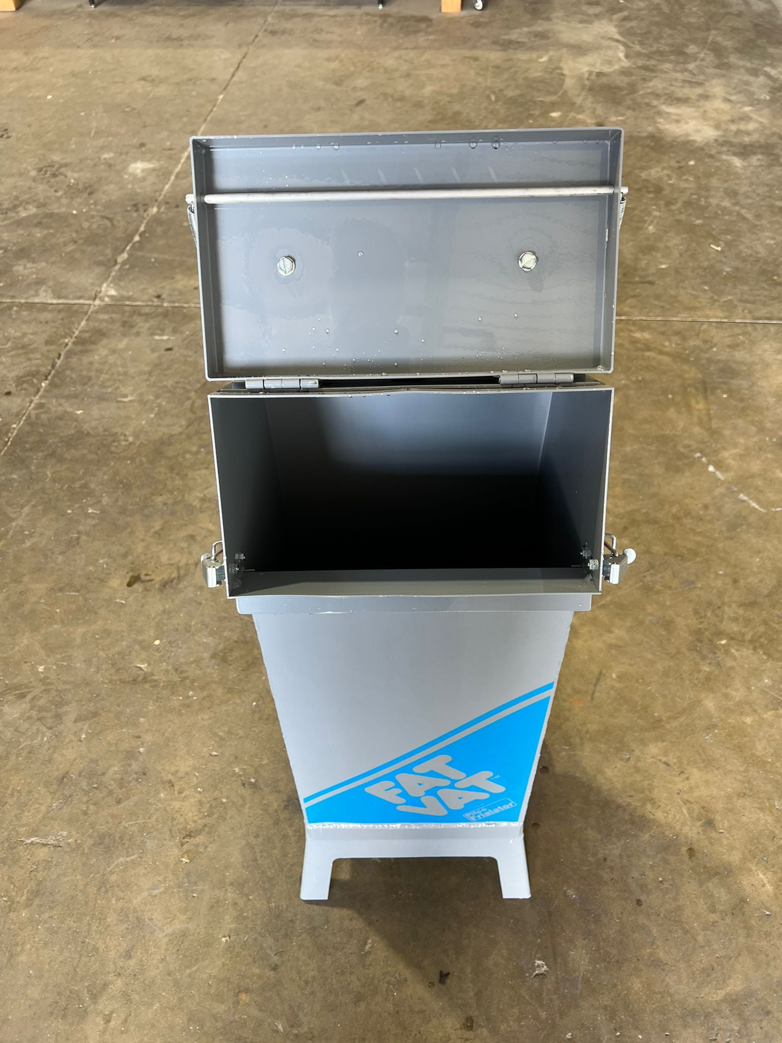 New Pitco 40lb Fat Vat Fryer Waste Oil Transport Container