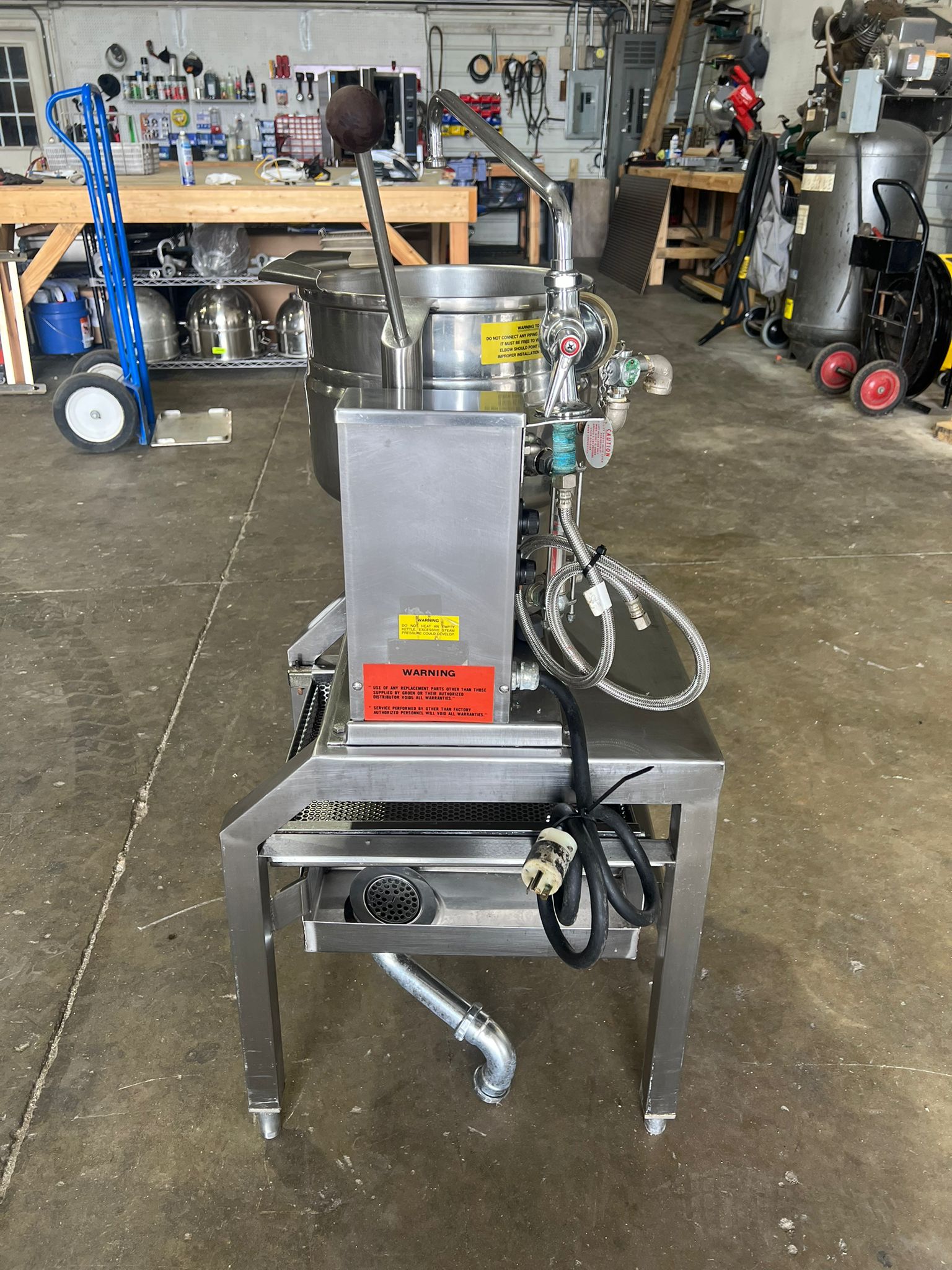 Used Groen TDB/6 - 10 Electric Steam Jacketed 10 Quart Kettle w/ Stand 208V - 2 - Falcon Restaurant Supply - 2