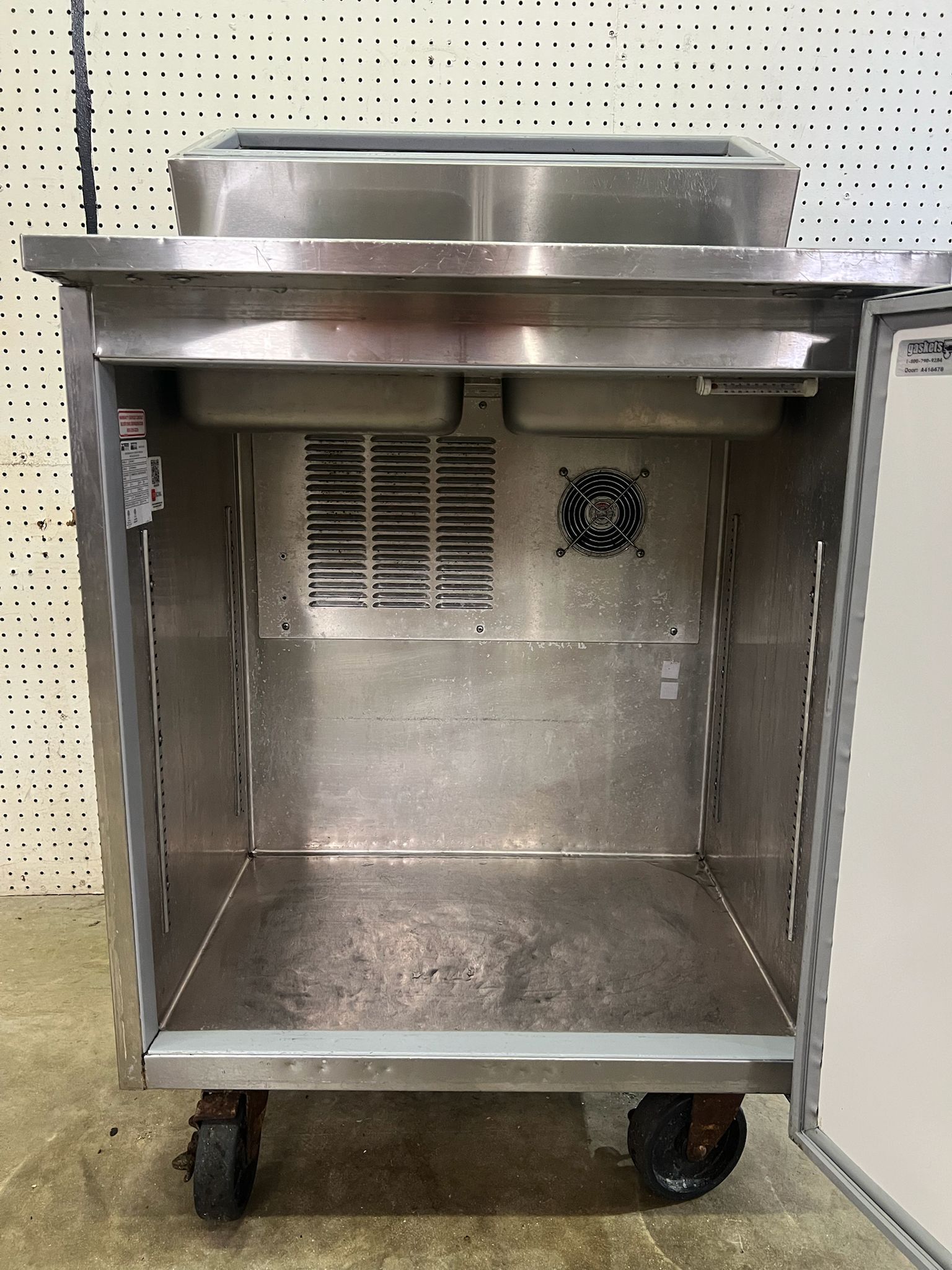 Used 27" Silver King SKFSM/C7 Refrigerated Ice Cream Topping Fountainette 115V