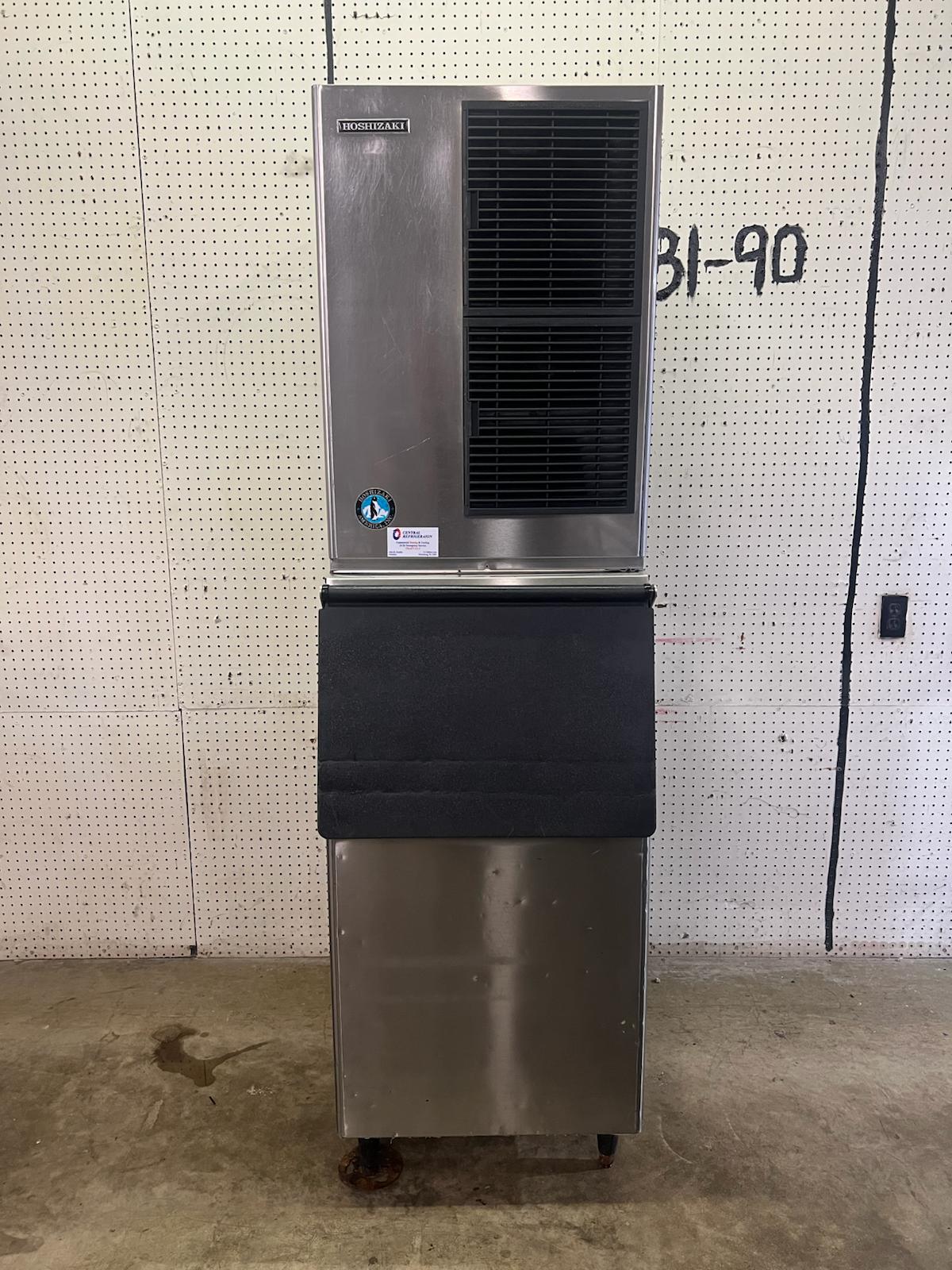 Used Hoshizaki KM-320MAH Air Cooled Crescent Cubed Ice Machine 120V - FG