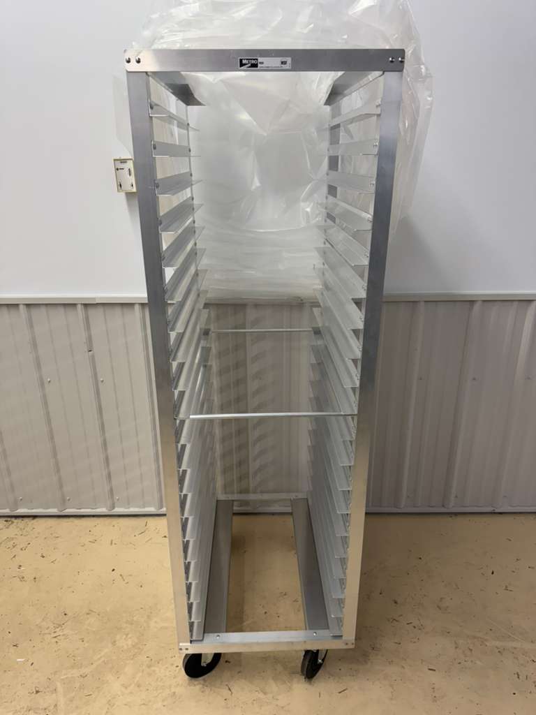 Used Metro RD3N 20 Pan End Load Bun / Sheet Pan Rack on Casters