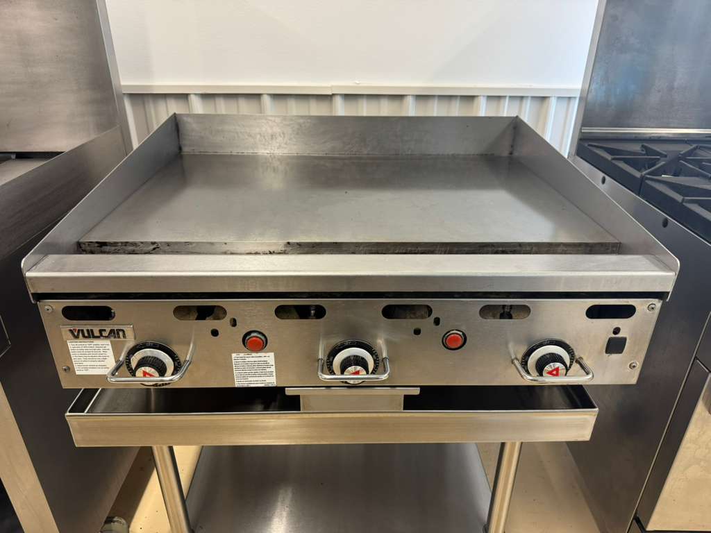 Used 36" Vulcan MSA36 Countertop Natural Gas Griddle with Snap Action Thermostatic Controls - 81,000 BTU