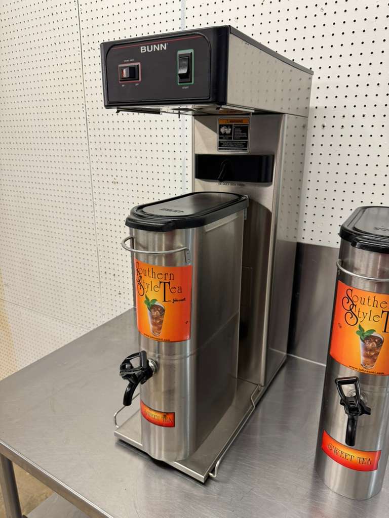 Used Bunn 36700.0013 TB3Q 3 Gallon Iced Tea Brewer with 2 Dispensers  120V