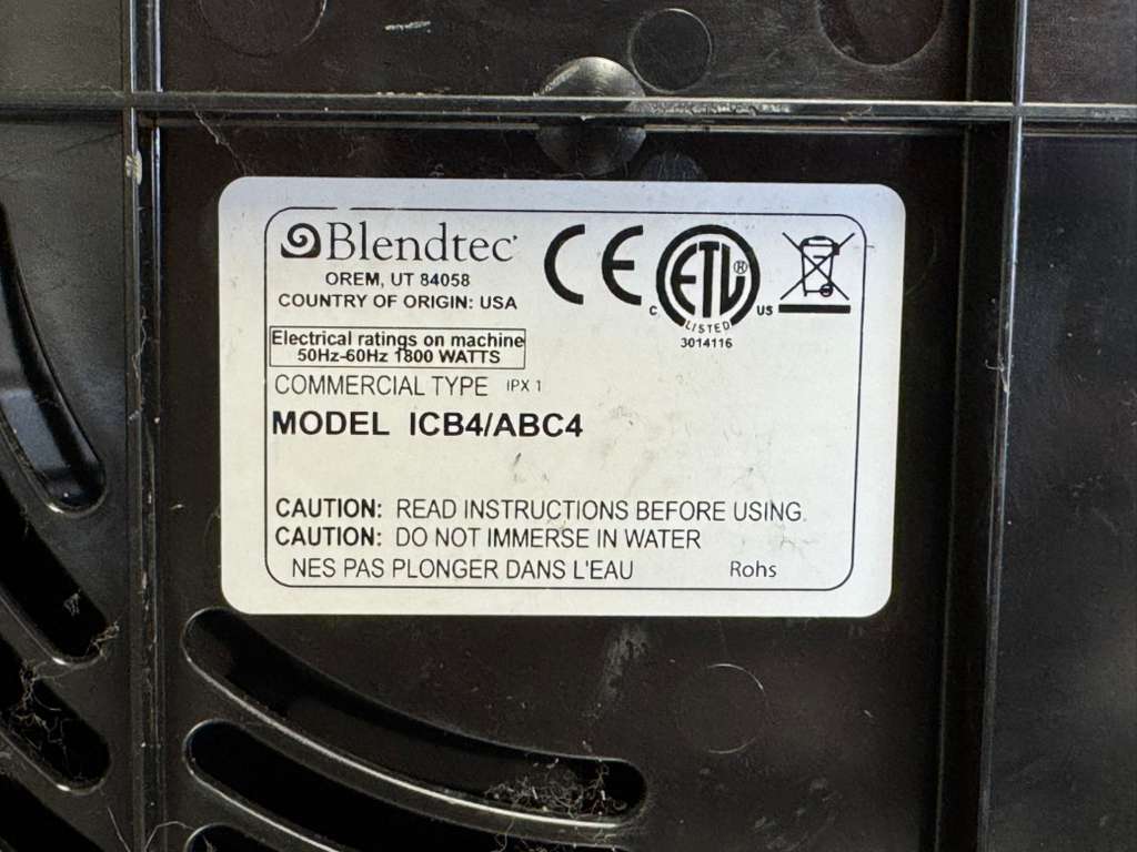 Used Blendtec ICB4/ABC4 3.8 hp Blender with Sound Enclosure 120V