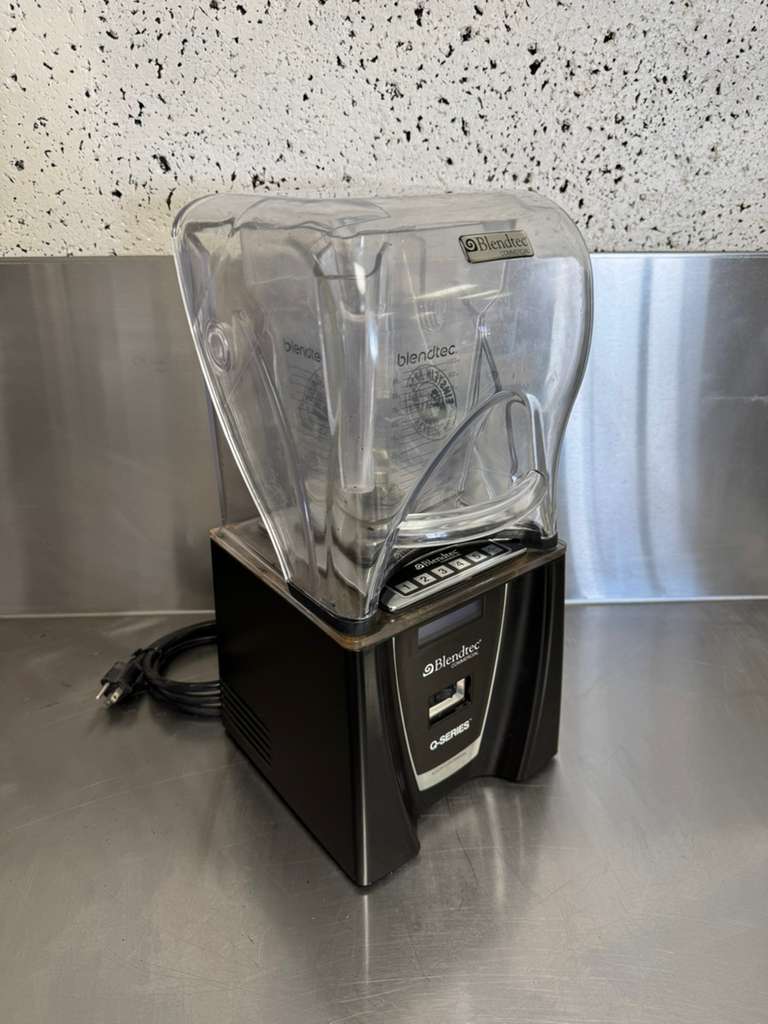 Used Blendtec ICB4/ABC4 3.8 hp Blender with Sound Enclosure 120V