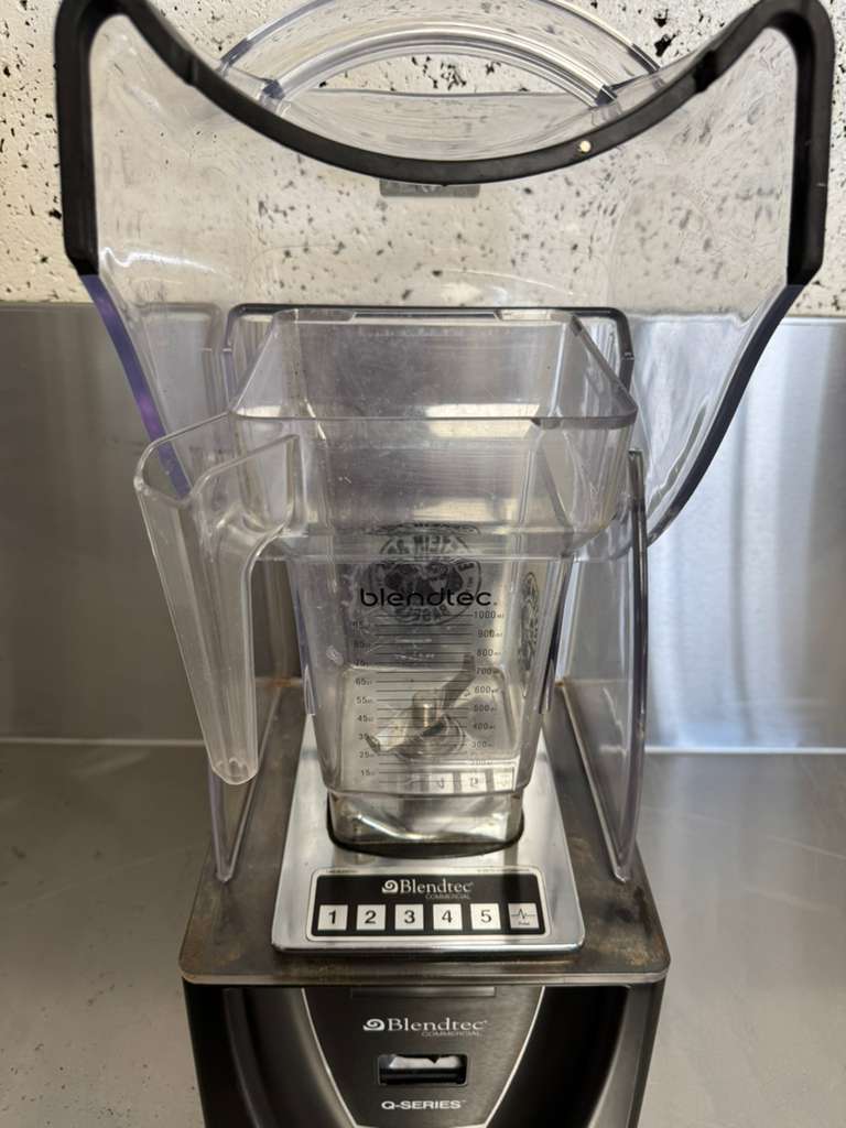 Used Blendtec ICB4/ABC4 3.8 hp Blender with Sound Enclosure 120V