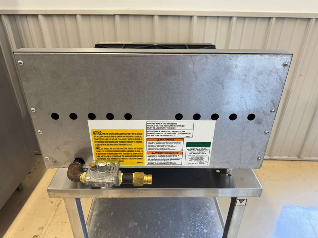 Used Vulcan VHP424 Natural Gas 24" 4 Burner Countertop Range with Stand - WO1