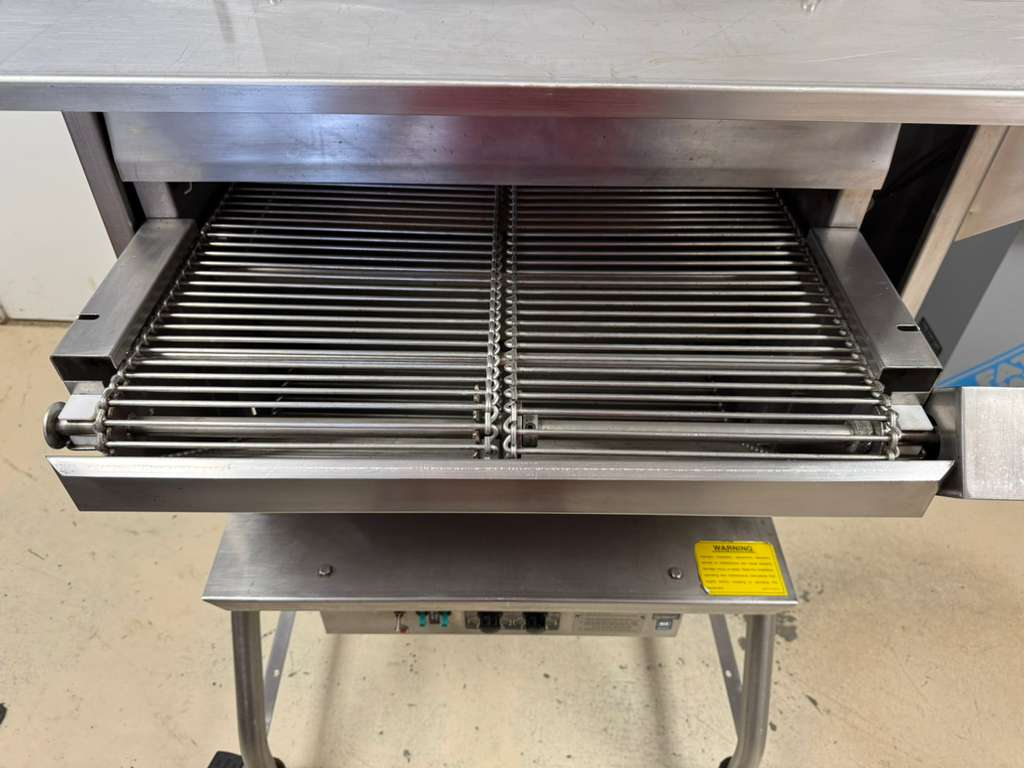 Used Nieco 820 Natural Gas Automatic Conveyor Cheese Melter 55,000 BTU