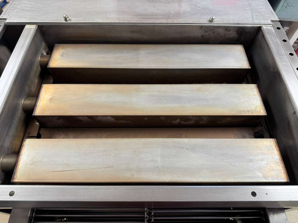 Used Nieco 820 Natural Gas Automatic Conveyor Cheese Melter 55,000 BTU