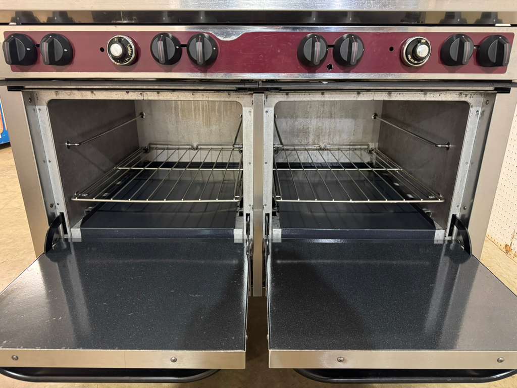 Used 48" Southbend X448EE 8 Burner Range w/ (2) Space Saver Ovens, Natural Gas