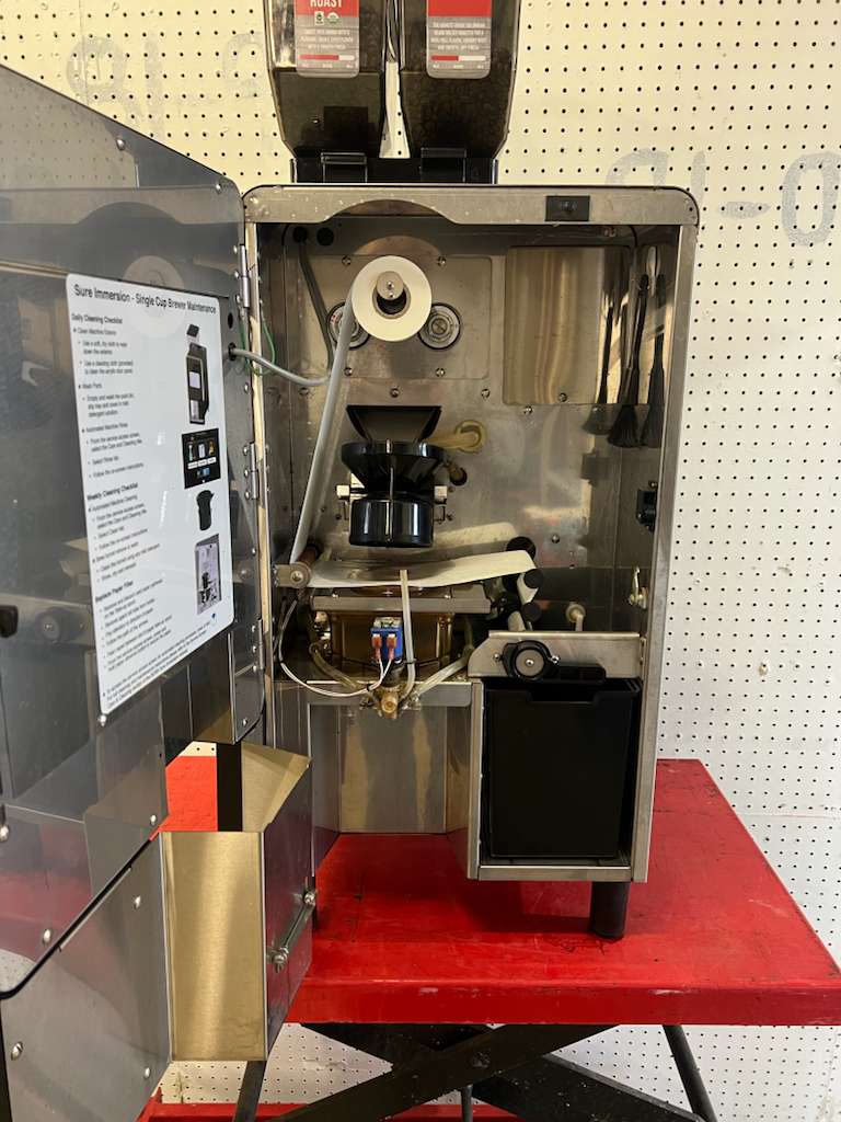 Used Bunn 44400.0100 SI Bean To Cup Single Cup Coffee Brewer - 120V, 1800W - Falcon Restaurant Supply - 6