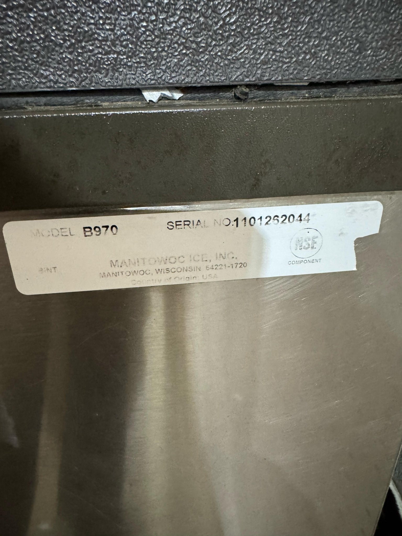 Used Manitowoc QY1305W 1250lbs/day air Cooled Ice Machine With 710lb Bin - Falcon Restaurant Supply - 7
