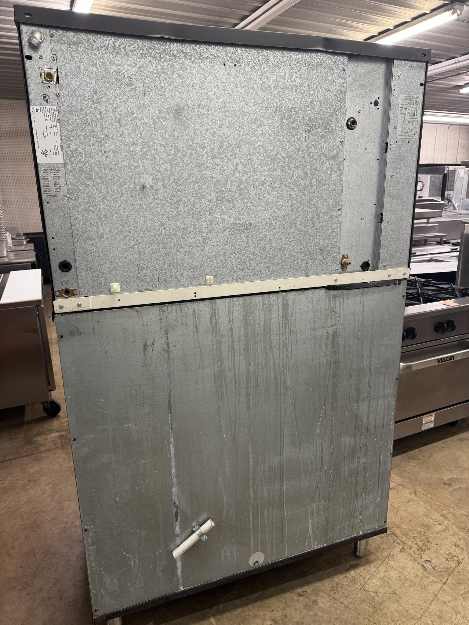 Used Manitowoc QY1305W 1250lbs/day air Cooled Ice Machine With 710lb Bin - Falcon Restaurant Supply - 4