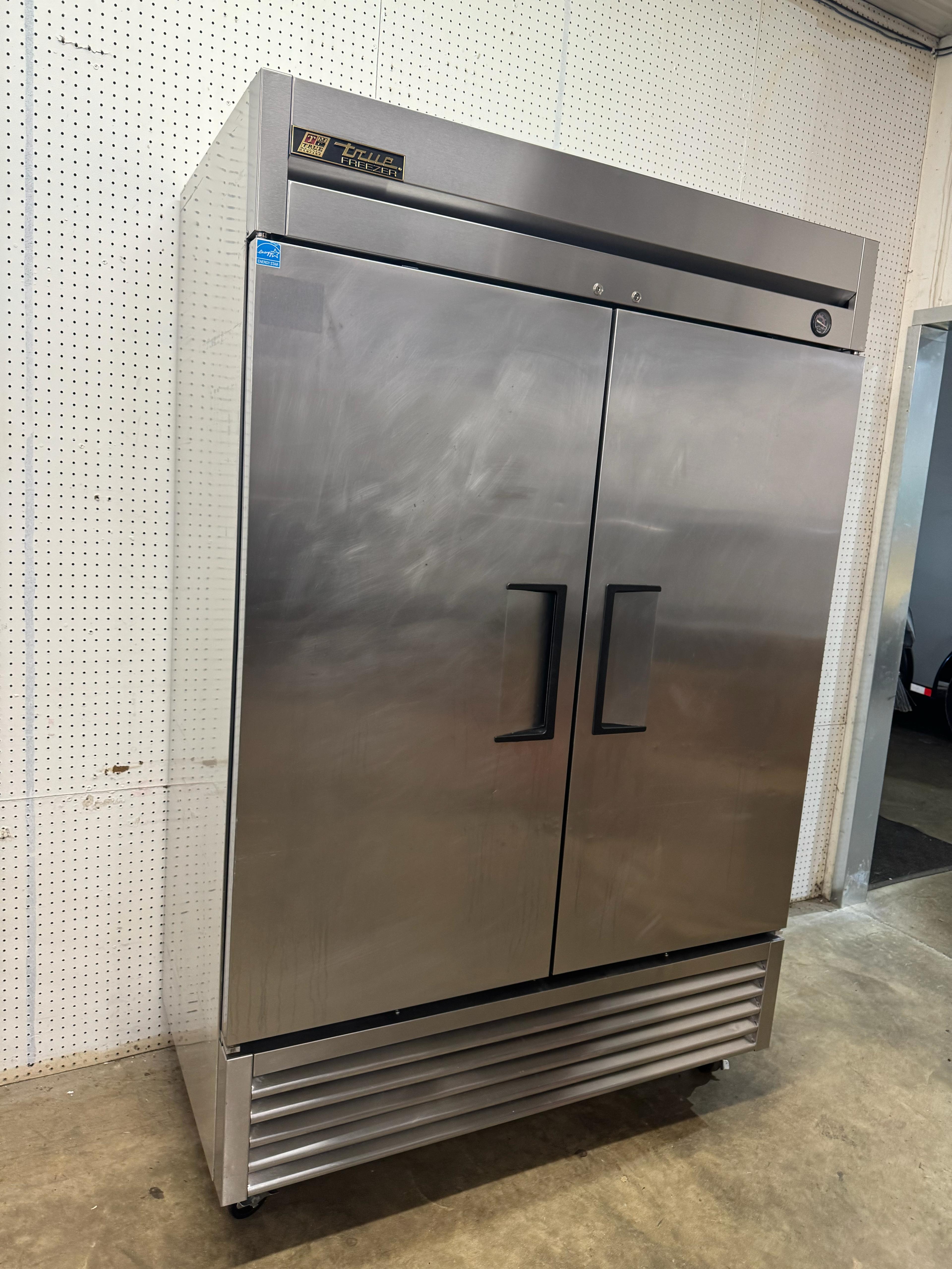 Used 2016 True T-49F Stainless 2 Door Solid Door Reach-In Freezer 120V