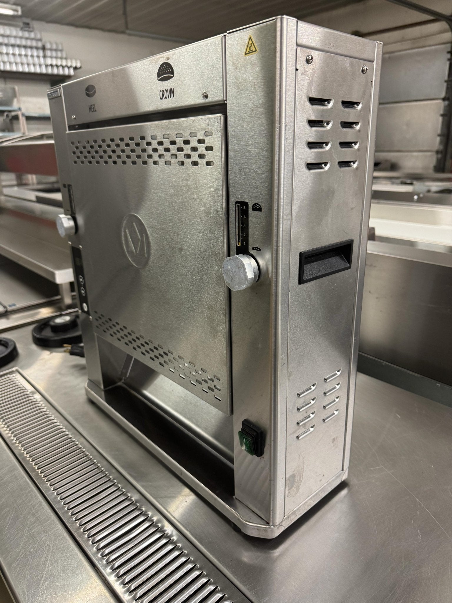 Used Prince Castle CTS - WS Vertical Contact Bun Toaster with Silicone Belt - 120V, 1500W - Falcon Restaurant Supply - 2