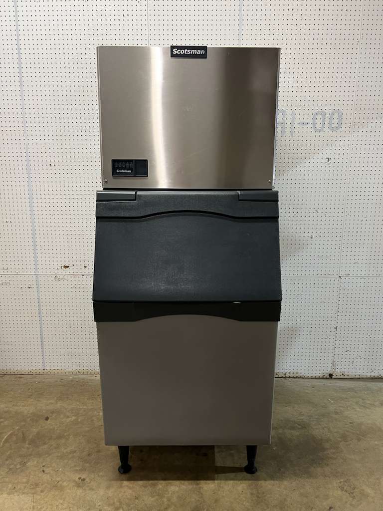 Used 30"Scotsman MC0530MW-1  Water Cooled Ice Machine 500lb with Bin - TH1