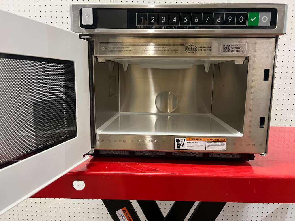 Used 2025 Amana MDC12A2 Commercial 1200 Watt Microwave Oven 120V - TH1 - Falcon Restaurant Supply - 6