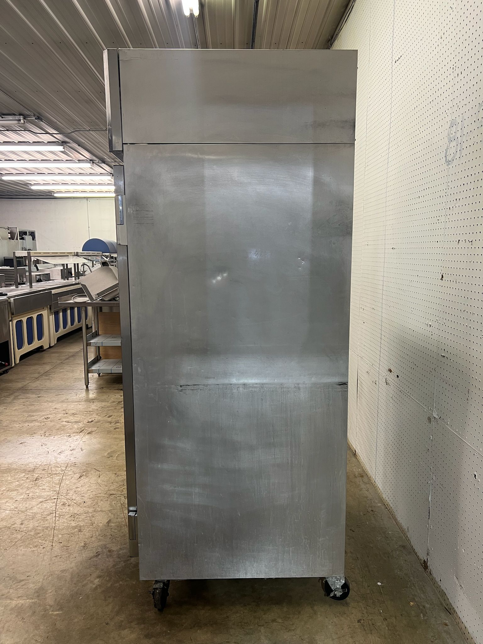 Used Continental 2RSEN 36 1/4" Two Section Reach In Refrigerator Solid Doors 115v - Falcon Restaurant Supply - 5