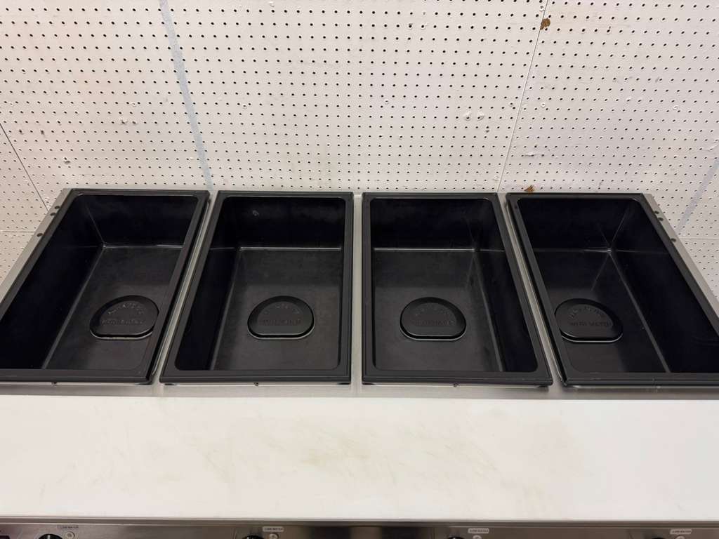 Used 61" Vollrath 38104 ServeWell Electric Four Pan Sealed Well Hot Food Table 120V - TH1
