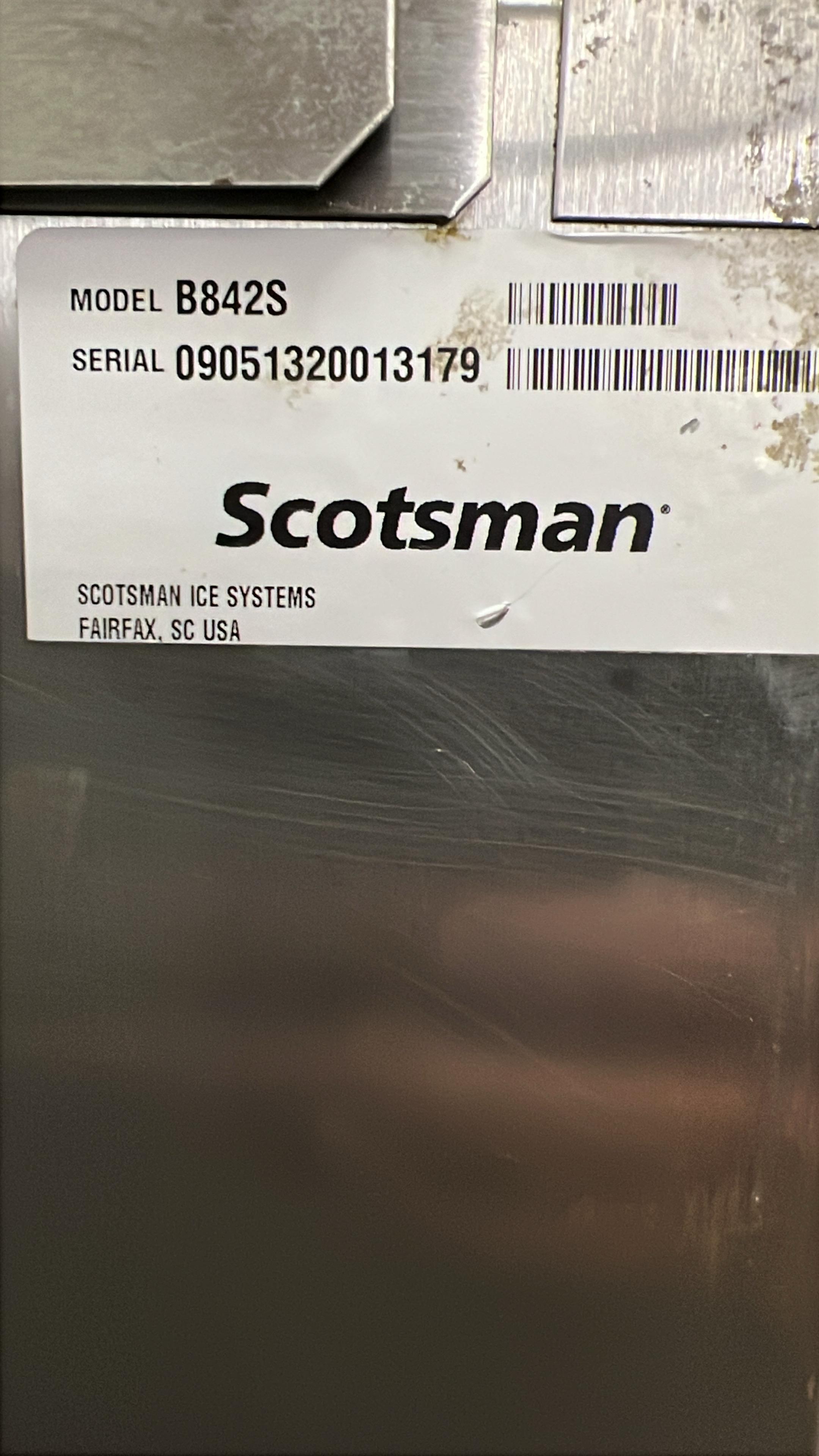 Used Scotsman F0822A-1D Air Cooled Flake Ice Machine with Bin 800lbs/24hrs - SA