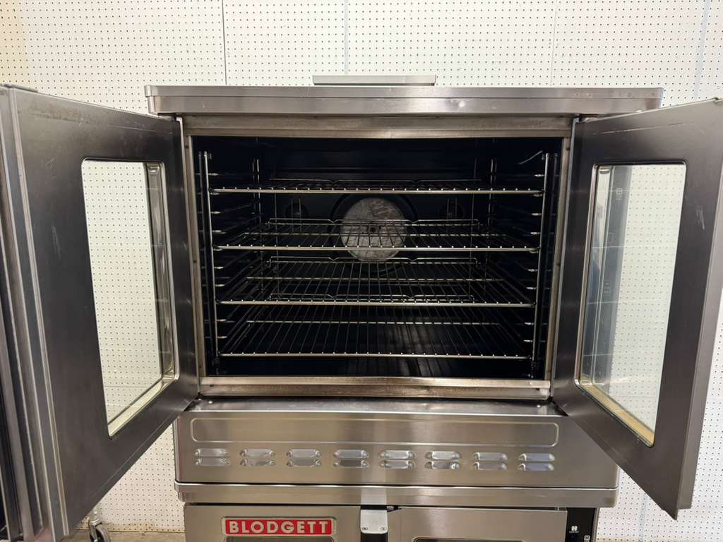 Used Blodgett DFG-100-3 Double Deck Full Size Natural Gas Convection Oven