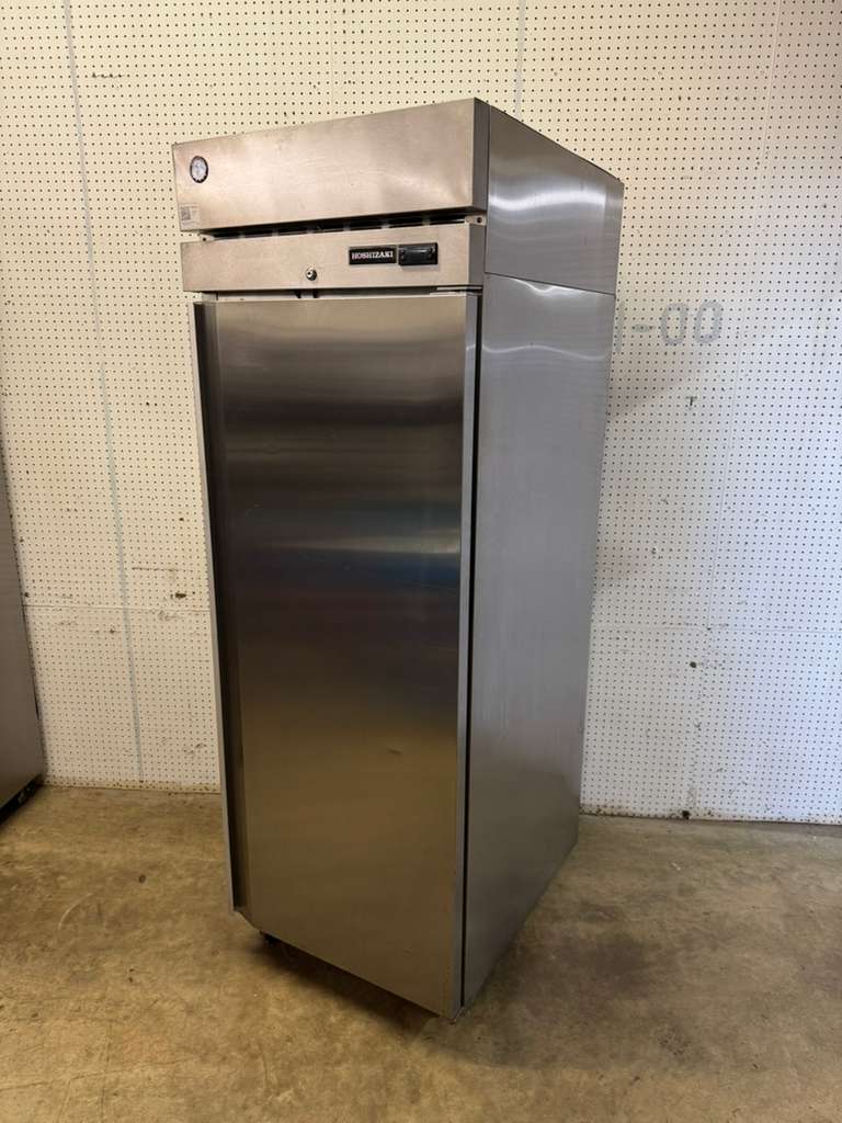 Used 27 1/2" Hoshizaki R1A-FS Stainless Solid Door Reach-In Refrigerator - TH1