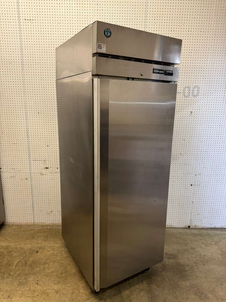 Used 27 1/2" Hoshizaki R1A-FS Stainless Solid Door Reach-In Refrigerator - TH1