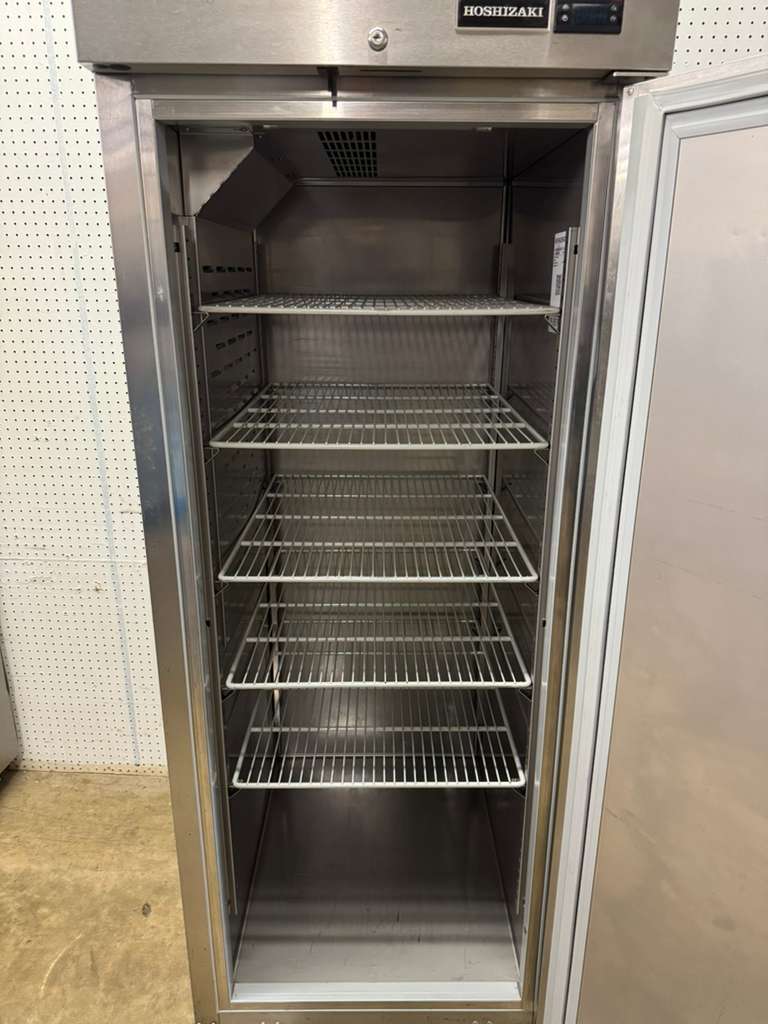 Used 27 1/2" Hoshizaki R1A-FS Stainless Solid Door Reach-In Refrigerator - TH1