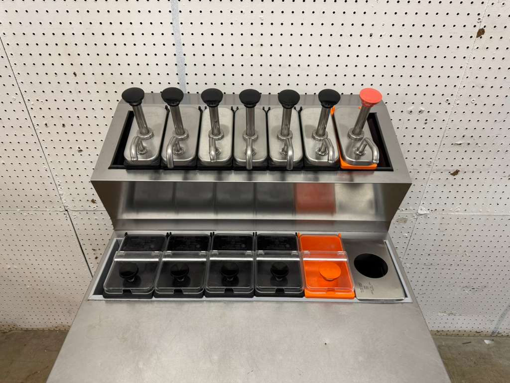 Used 27" Beverage Air Refrigerated Sandwich Prep Table One Door - FGLA
