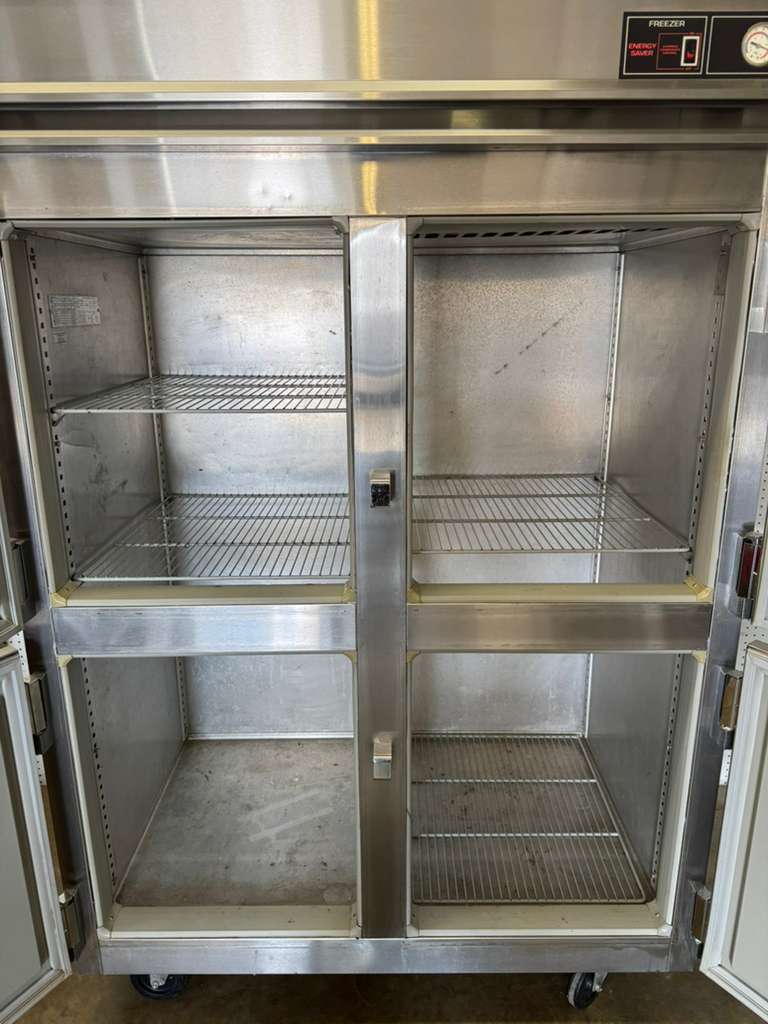 Used Victory FA-2D-S7-HD Stainless 4 section Reach In Freezer - 115V