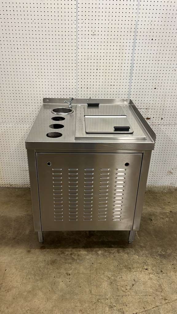 Used 30" x 32" Ice Cream Dipping Cabinet with Delfield N225P 6 Gallon Freezer - 115V - RL