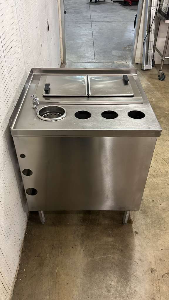 Used 30" x 32" Ice Cream Dipping Cabinet with Delfield N225P 6 Gallon Freezer - 115V - RL