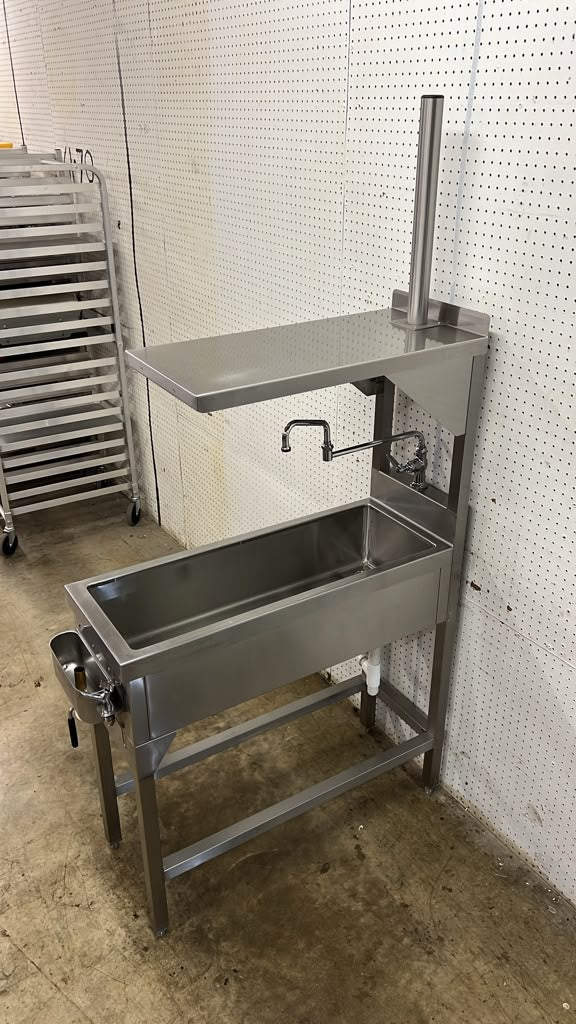 Used 15" x 42" Stainless Steel Sink with Dipper Well - RL