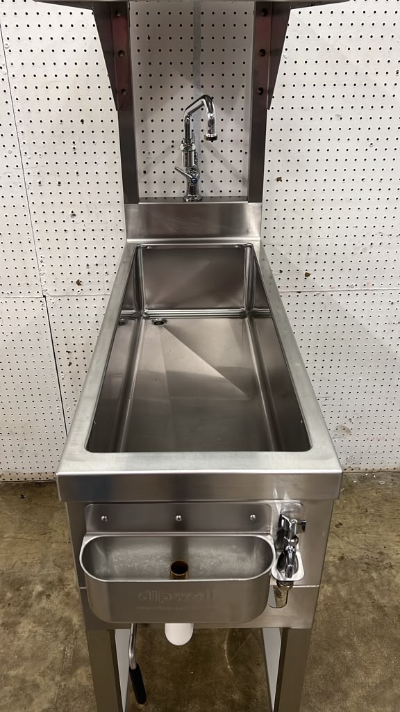 Used 15" x 42" Stainless Steel Sink with Dipper Well - RL