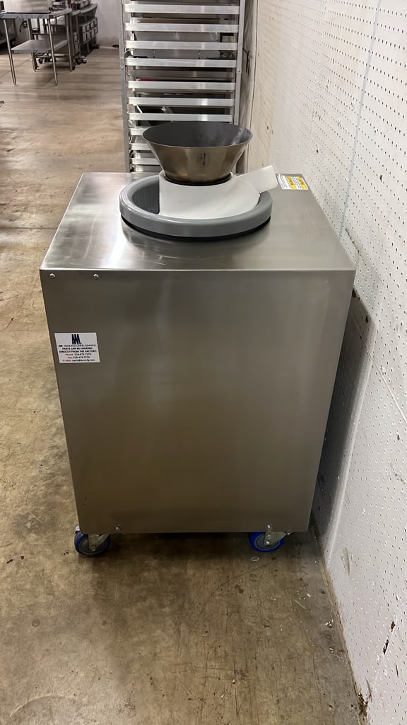 Used 2023 AM R-900RT Round O Matic Electric Dough Rounder - 120V - STS