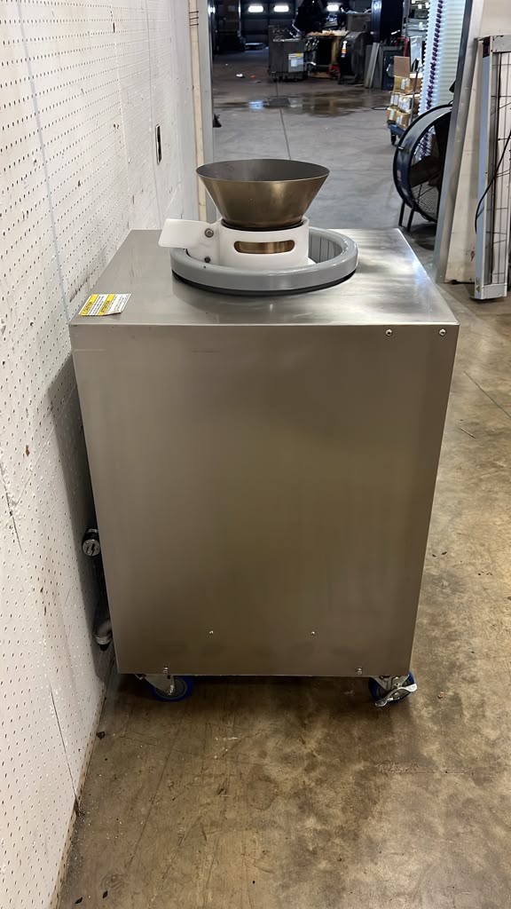 Used 2023 AM R-900RT Round O Matic Electric Dough Rounder - 120V - STS