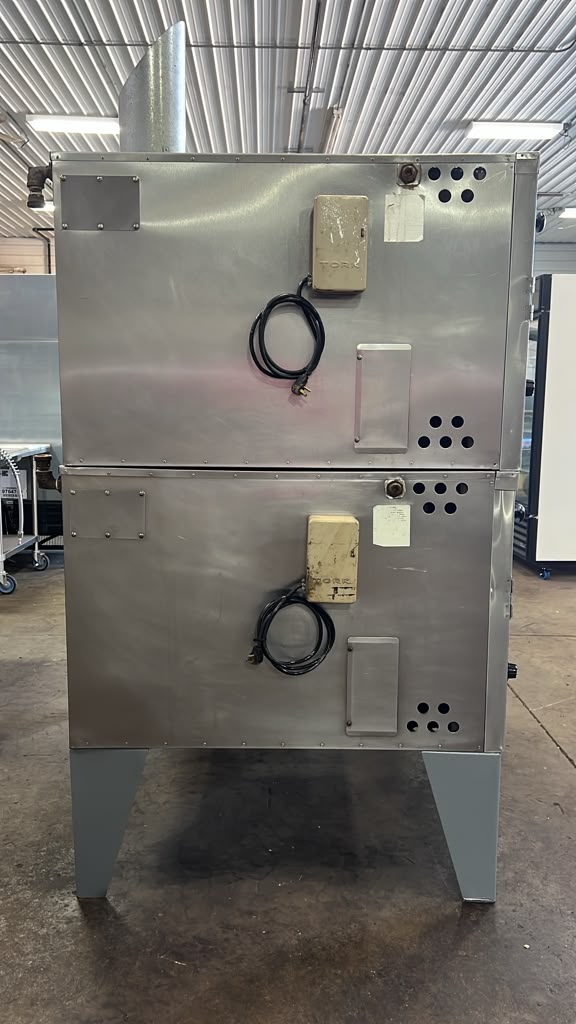 Used Bakers Pride 304 Natural Gas Pizza Oven Double Deck
