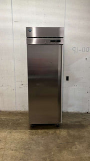 Used 27 1/2" Hoshizaki R1A-FS Stainless Solid Door Reach-In Refrigerator - TH9
