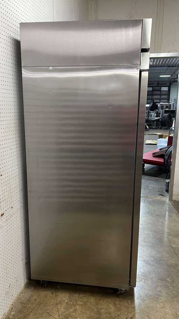 Used 27 1/2" Hoshizaki R1A-FS Stainless Solid Door Reach-In Refrigerator - TH9