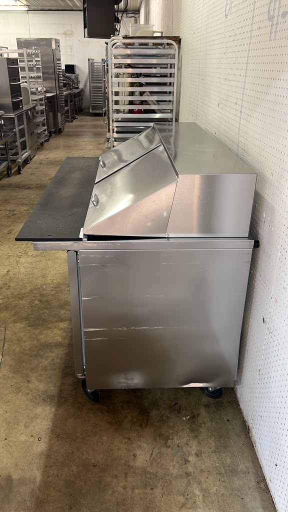 Used 60" Beverage-Air SPE60HC-24M Mega Top Refrigerated Sandwich Prep Table - TH