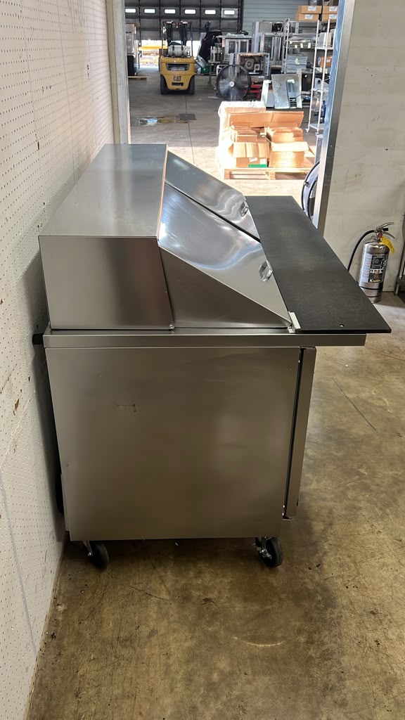 Used 60" Beverage-Air SPE60HC-24M Mega Top Refrigerated Sandwich Prep Table - TH