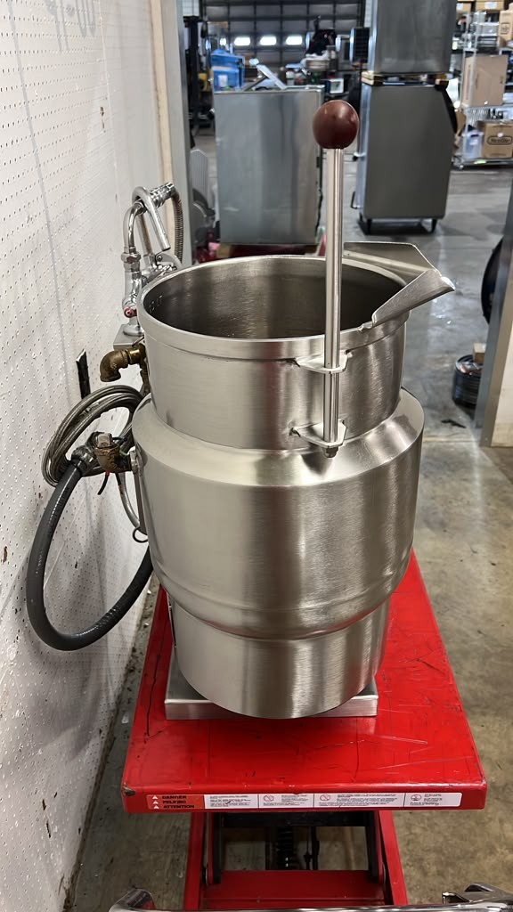Used 6 Gallon Vulcan K6ETT Tilting Jacketed Steam Kettle 208/240V - TH