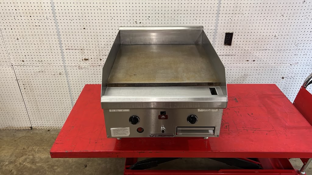 Used 24" Southbend HDG-24 Thermostatic NG Griddle 60,000 BTU with a 1" Plate - TH