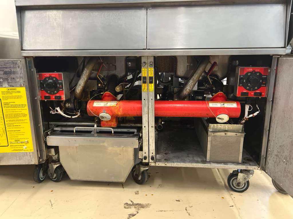 Used Vulcan 2TR65AF-1 PowerFry3 Natural Gas Floor Fryer 130-140 lb. 2 Unit Floor Fryer 160,000 BTU on Casters