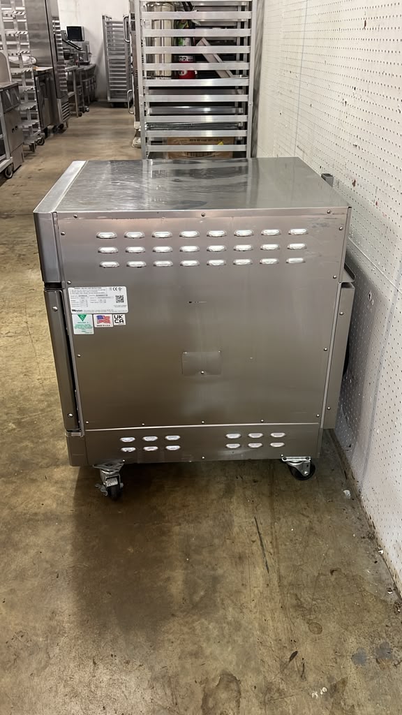 Used Winston HOV5-04UVE Heated Humidified CVap Holding Cabinet 120V - TH