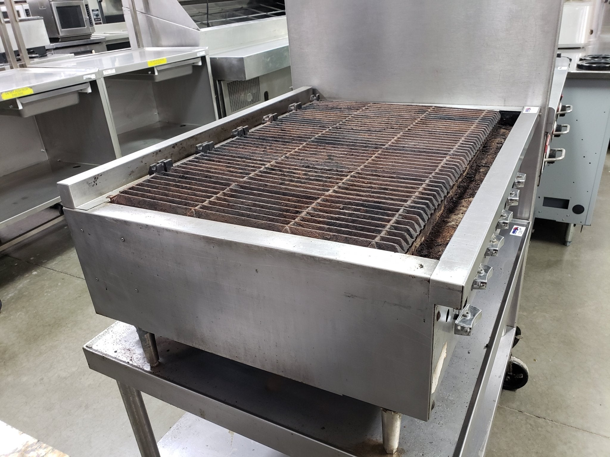 Used Vulcan VCCB - 36 Natural Gas 36" Low Profile Radiant Charbroiler Chargrill Grill - 87,000 BTU - Falcon Restaurant Supply - 4