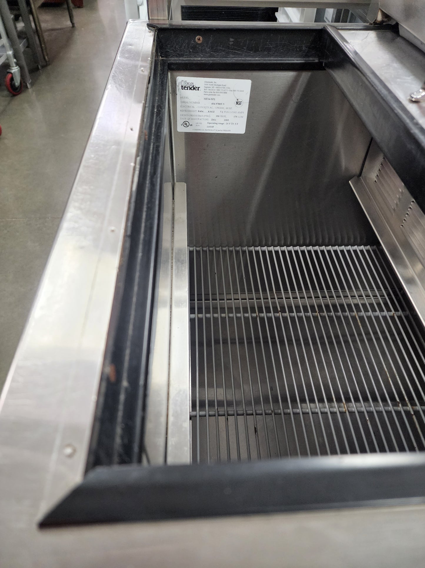 Glastender MF24-S2 - Underbar Glass Froster, 24"W X 24"D, Self-contained Refrigeration - Used