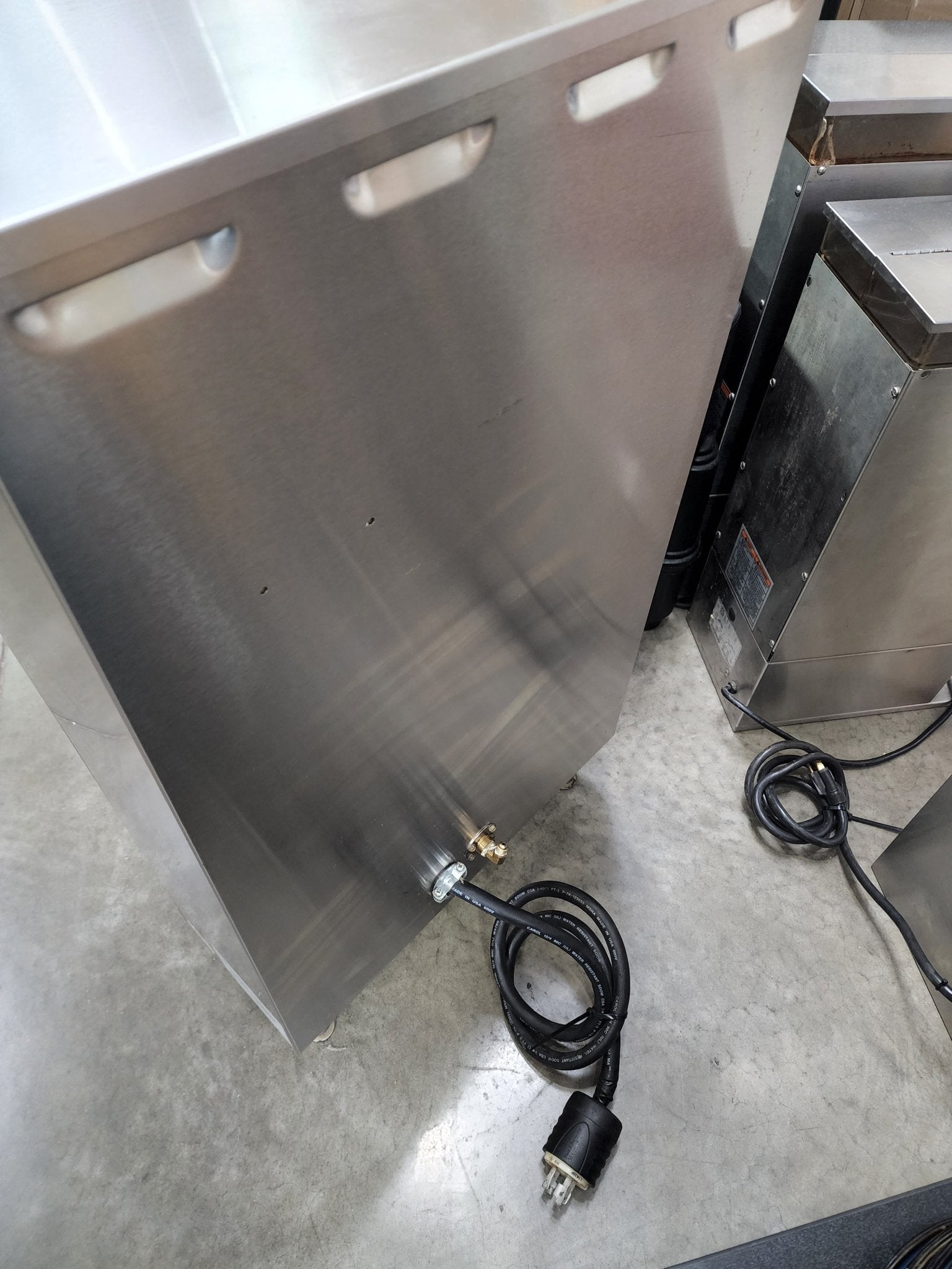 Used Fetco Extractor Series Twin 1 gallon Coffee Brewer Machine 220V