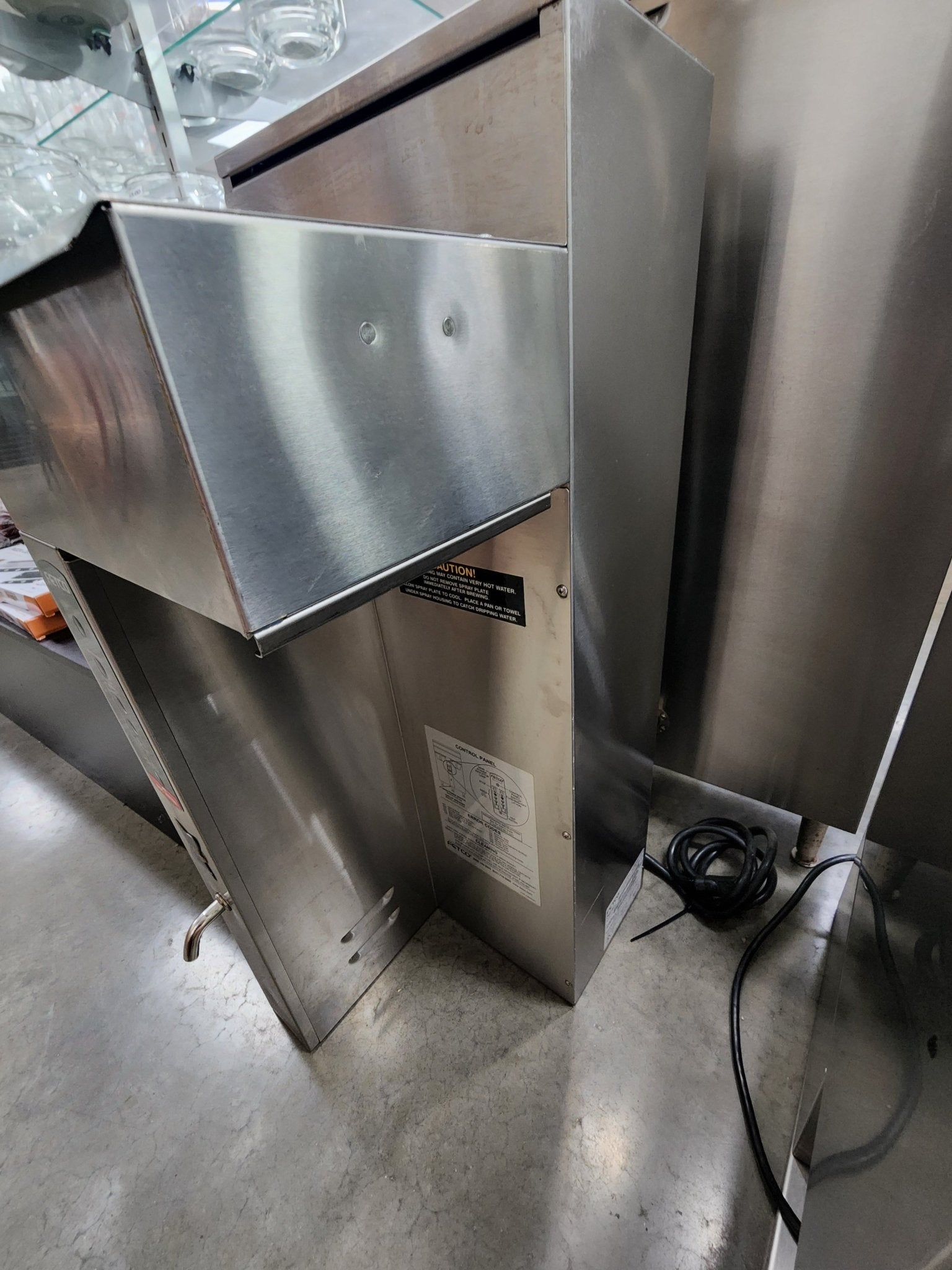 Used Fetco Extractor Series Single CBS-2041e 1 Gallon Coffee Brewer Machine 120/208-240V